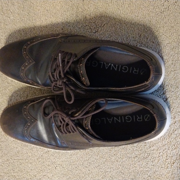Brown Cole haan shoes very good condition only worn a few times - Picture 2 of 3